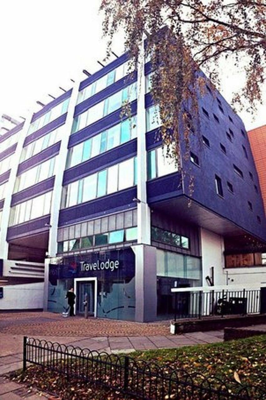 Travelodge London Teddington Eksteriør bilde
